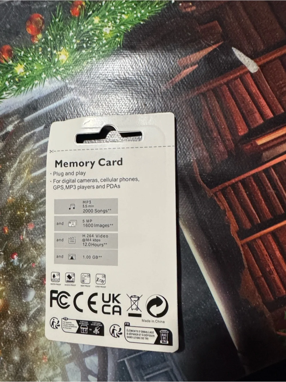 Lenovo 256GB microSDXC Memory Card with microSD-to-SD Adapter - Red